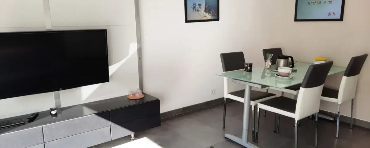salon séjour logement le palais quimper