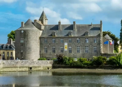 chateau de pont labbe scaled 1