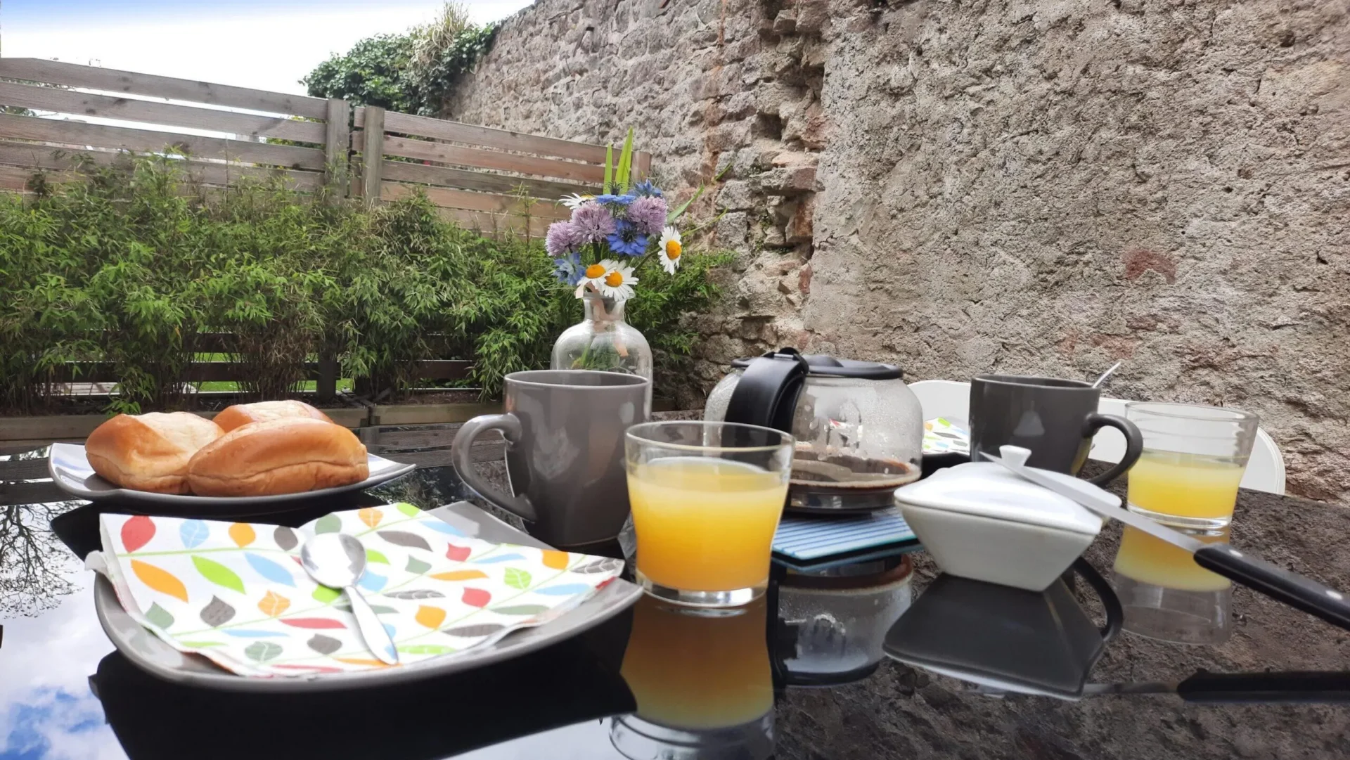 Terrasse-kerentree-16-9 Appartement Gîte location vacances à pont l'abbé Bord de mer